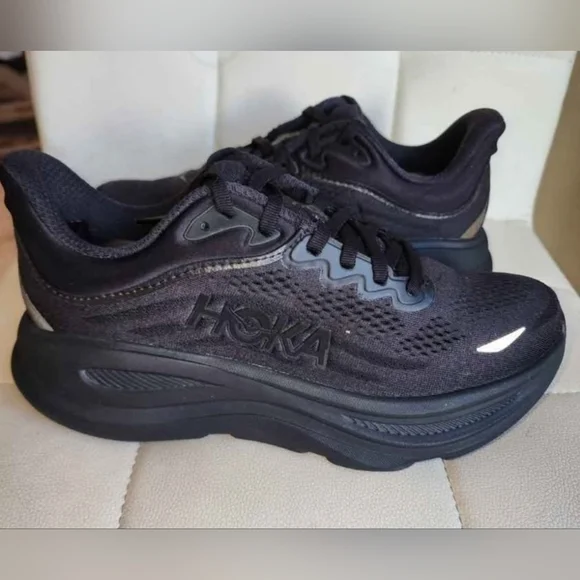 Size 10.5B - Women's HOKA BONDI 9 All Black - Picture 3 of 16